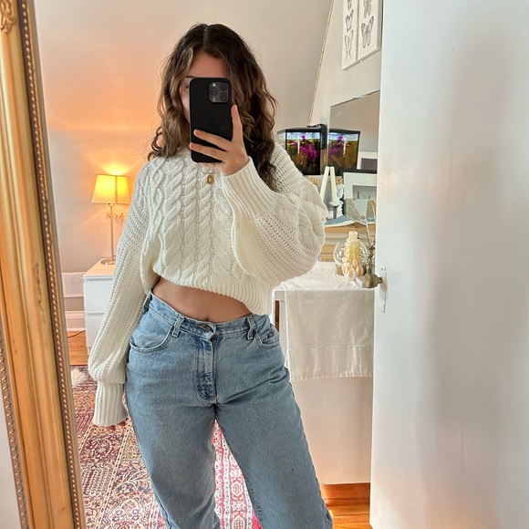 Bnwt, cable knit sweater - Picture 5 of 6